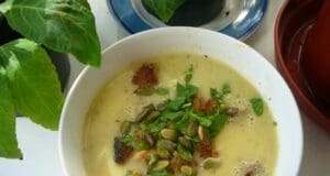 Frissítő citromos-bazsalikomos patisszonkrémleves citromos-bazsalikomos patisszonkrémleves