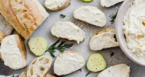 Fokhagymás-kapros-fetás krém kapros-fetás krém