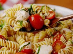 Caprese tésztasaláta, ami nélkül ez a nyár sem múlhat el caprese tésztasaláta