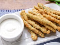 Ropogós rántott zöldbab joghurtos mártogatóssal rántott zöldbab