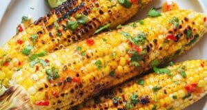 Grillezett kukorica chilis, lime-os fűszervajjal grillezett kukorica chilis