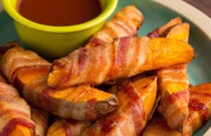 Baconbe göngyölt burgonya baconbe göngyölt burgonya
