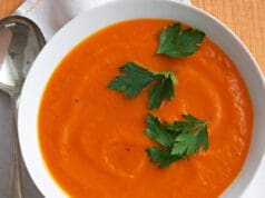 Nyári narancsos sárgarépaleves sárgarépaleves