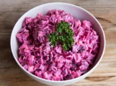 Pofonegyszerű almás céklasaláta almás céklasaláta