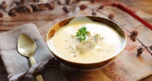 Fokhagymás camembert krémleves camembert krémleves