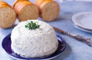 Boursin, a kiváló francia szendvicskence és zöldségmártogatós boursin