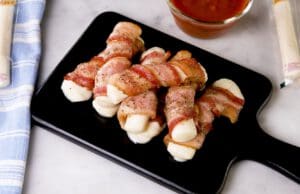Bacon szalonnába tekert mozzarella baconbe göngyölt mozzarella