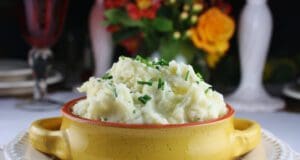 Fokhagymás-parmezános krumplipüré fokhagymás parmezános krumplipüré