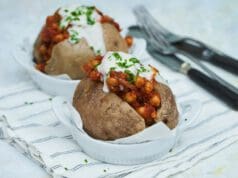 Csicseriborsóval töltött burgonya Csicseriborsóval töltött burgonya