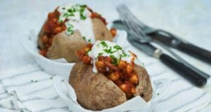 Csicseriborsóval töltött burgonya Csicseriborsóval töltött burgonya