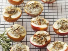 Kéksajttal töltött alma kéksajttal töltött alma