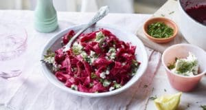 Fetás-céklás tészta pofonegyszerűen fetás céklás tészta