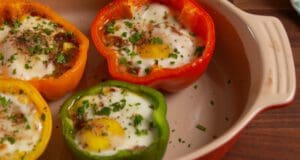 Paprikában sült tükörtojás Paprikában sült tükörtojás