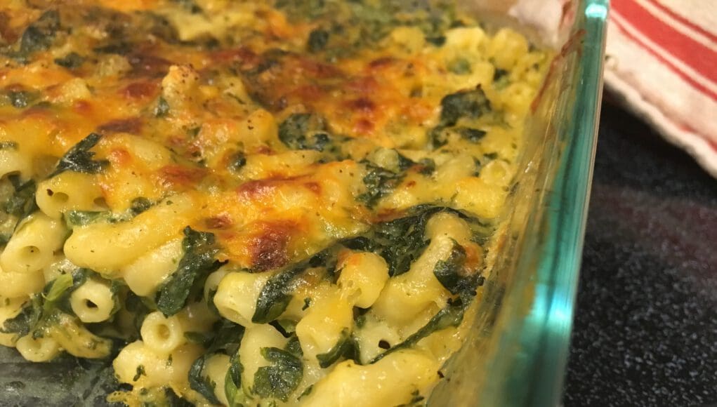 spenótos mac and cheese