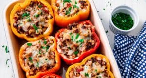 Darált hússal töltött kaliforniai paprika Töltött kaliforniai paprika