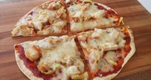 Könnyű otthoni pizza, tortilla verzió Tortilla pizza