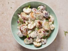 Tzatzikis burgonyasaláta a nyár slágere Tzatzikis burgonya saláta