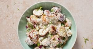 Tzatzikis burgonyasaláta a nyár slágere Tzatzikis burgonya saláta