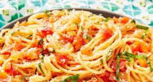 Olaszok Spagetti a la Pomodoroja Spagetti Pomodoro recept