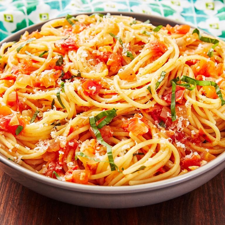Olaszok Spagetti a la Pomodoroja | Vájling.hu recept oldal