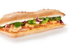 Tavasszal megújítja gasztro portfólióját az OMV Articsókás csirke szendvics