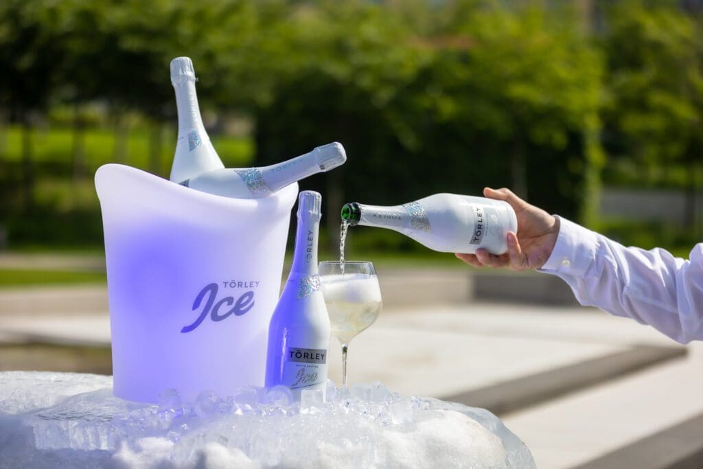 Jégre töltött Törley Ice pezsgő