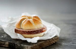 Országos kutatás: ezt eszik a magyarok, ha útnak indulnak autóval Libamájas szendó OMV