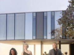 GEORGE CLOONEY OLDALÁN JULIA GARNER ÉS SIMONE ASHLEY Nespresso - The Bet - George Clooney Julia Garner Simone Ashley