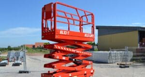 Ollós emelő – a homlokzatfelújítások hasznos segítője. ollós emelő