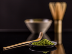 Zöld csoda egy csészében – Miért isszák egyre többen a matcha teát?