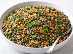 Fűszeres lencsesaláta mustáros öntettel – laktató, mégis könnyű ebéd vagy vacsora