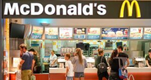 Új grillezett csirkés szendvicseket tesztel a McDonald’s, de a rajongók nem lelkesednek