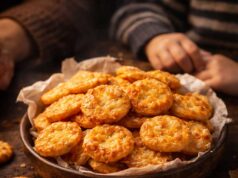 Sajtos keksz, ami köré összeül a család – ropogós falatok, amik visszahozzák a lassú esték varázsát