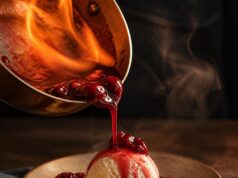 Cseresznye jubileum: a klasszikus flambírozott desszert, ami látványosabb, mint amilyen nehéz Cseresznye jubileum: a klasszikus flambírozott desszert, ami látványosabb, mint amilyen nehéz