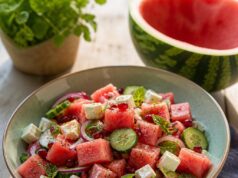 Görögdinnyés feta saláta: 10 perces nyári frissítő gránátalmával Görögdinnyés feta saláta: 10 perces nyári frissítő gránátalmával