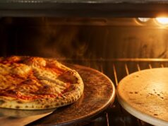 Pizzakő vagy pizzaacél: melyik ad ropogósabb kérget otthon a sütőben? Pizzakő vagy pizzaacél: melyik ad ropogósabb kérget otthon a sütőben?