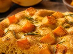 Dagasztás nélküli sütőtökös focaccia rozmaringgal Dagasztás nélküli sütőtökös focaccia rozmaringgal